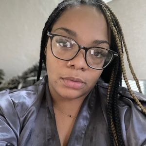 Meet your Posher, Jasmin